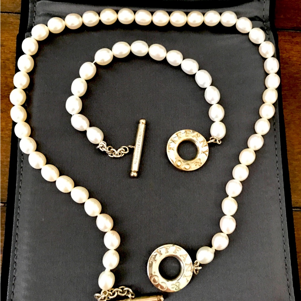 Stunning Tiffany pearl set. New. Recently professionally polished by Tiffany NY
